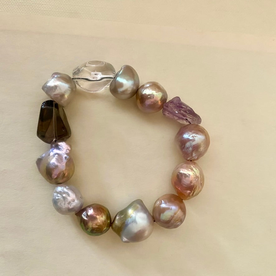 Pearl and stone bracelet